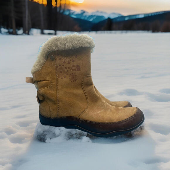 THE NORTH FACE | Women’s Brown Sherpa Fur‎ Trim Insulated Boots Size 8.5 - Picture 1 of 9